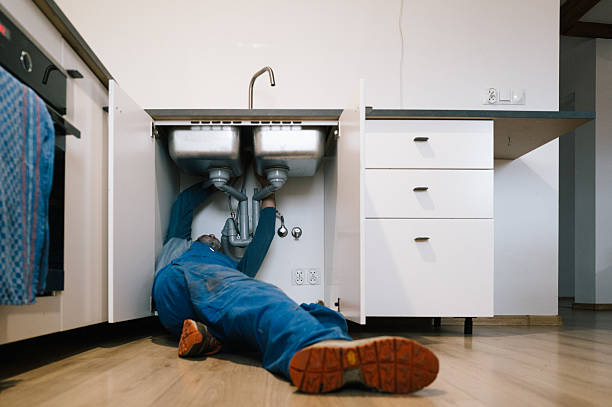 Professional Leak Detection technician working in Satsuma, AL